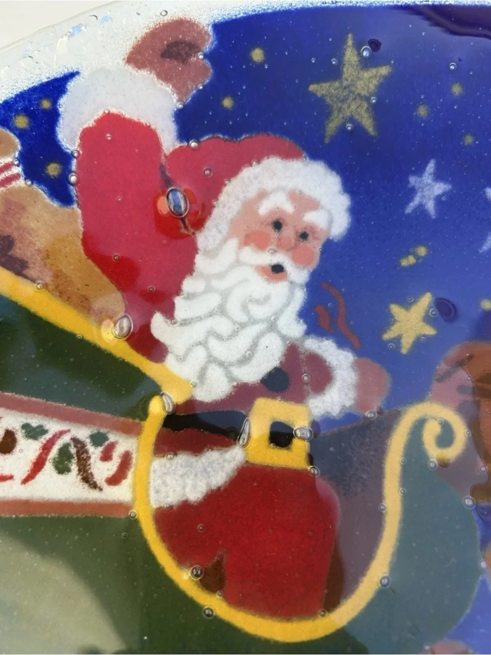 Peggy Karr Xmas Santa Sleigh 16”Round Fused Art Platter. Signed 1999 NWT